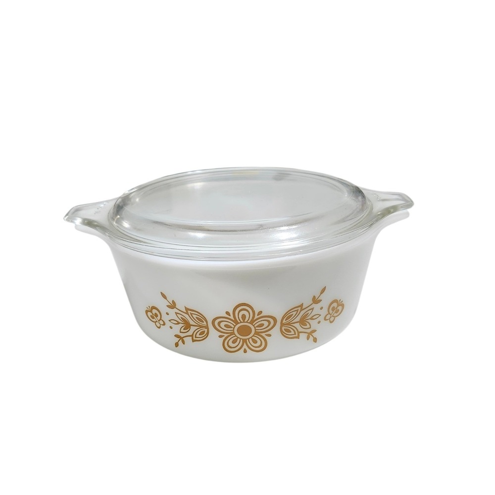 Vintage Pyrex Butterfly Gold 472 Round Casserole Dish 1.5 Pt Milk Glass USA Lid